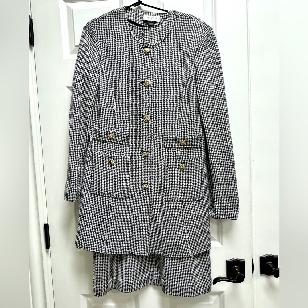 ST JOHN COLLECTION Houndstooth Dress Suit with Jacket